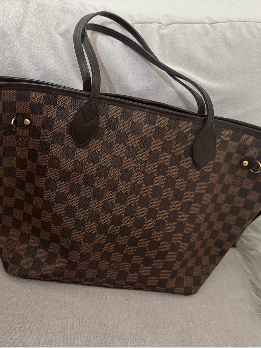 Louis Vuitton Tote in Damier. Like brand new excellent condition with dust bag